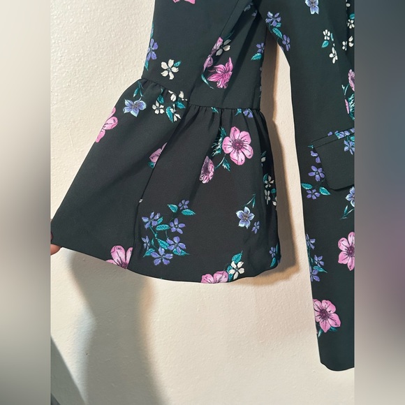 Lane Bryant The Bryant Blazer Green
Floral 3/4 Flare Bell Sleeve Jacket 18 - Picture 4 of 5